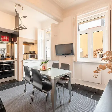 Heritage W Balcony In Bairro Alto Apartmán